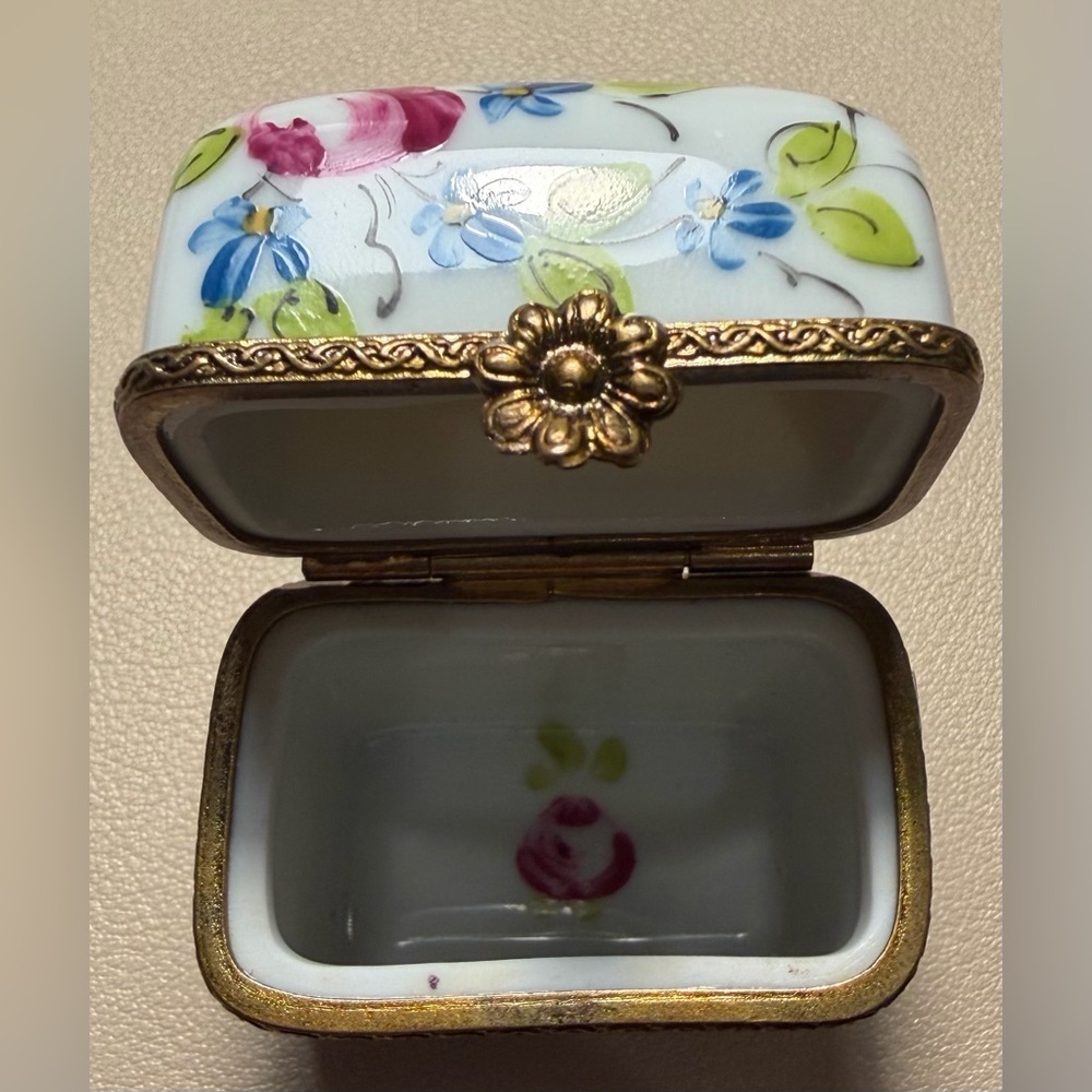 Limoges France Hand Painted Porcelain Trinket Box Floral Yellow Rose Pill Box - Picture 8 of 9